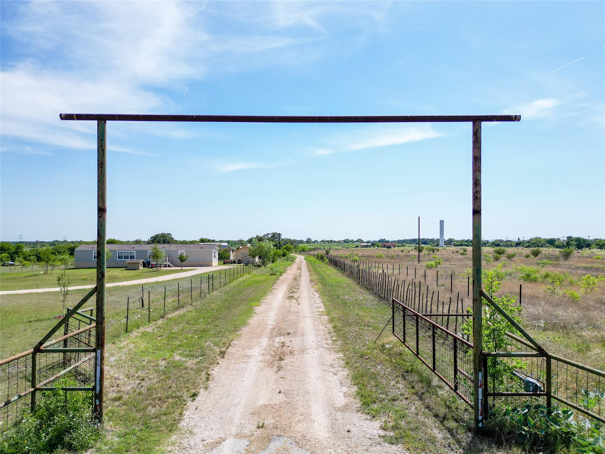 2143 Fm 1966, Maxwell, TX 78656