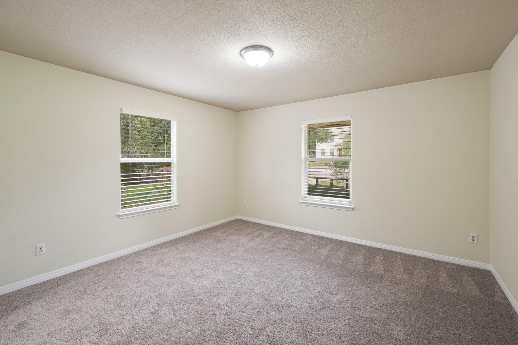 503 Pine St, Smithville, TX 78957