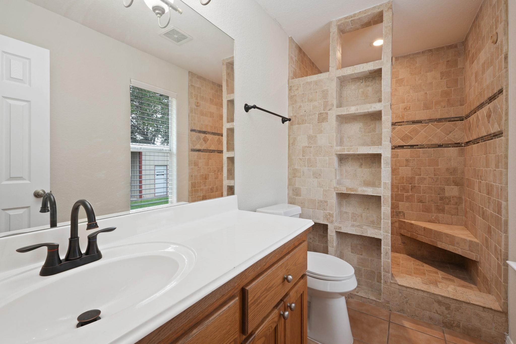 503 Pine St, Smithville, TX 78957