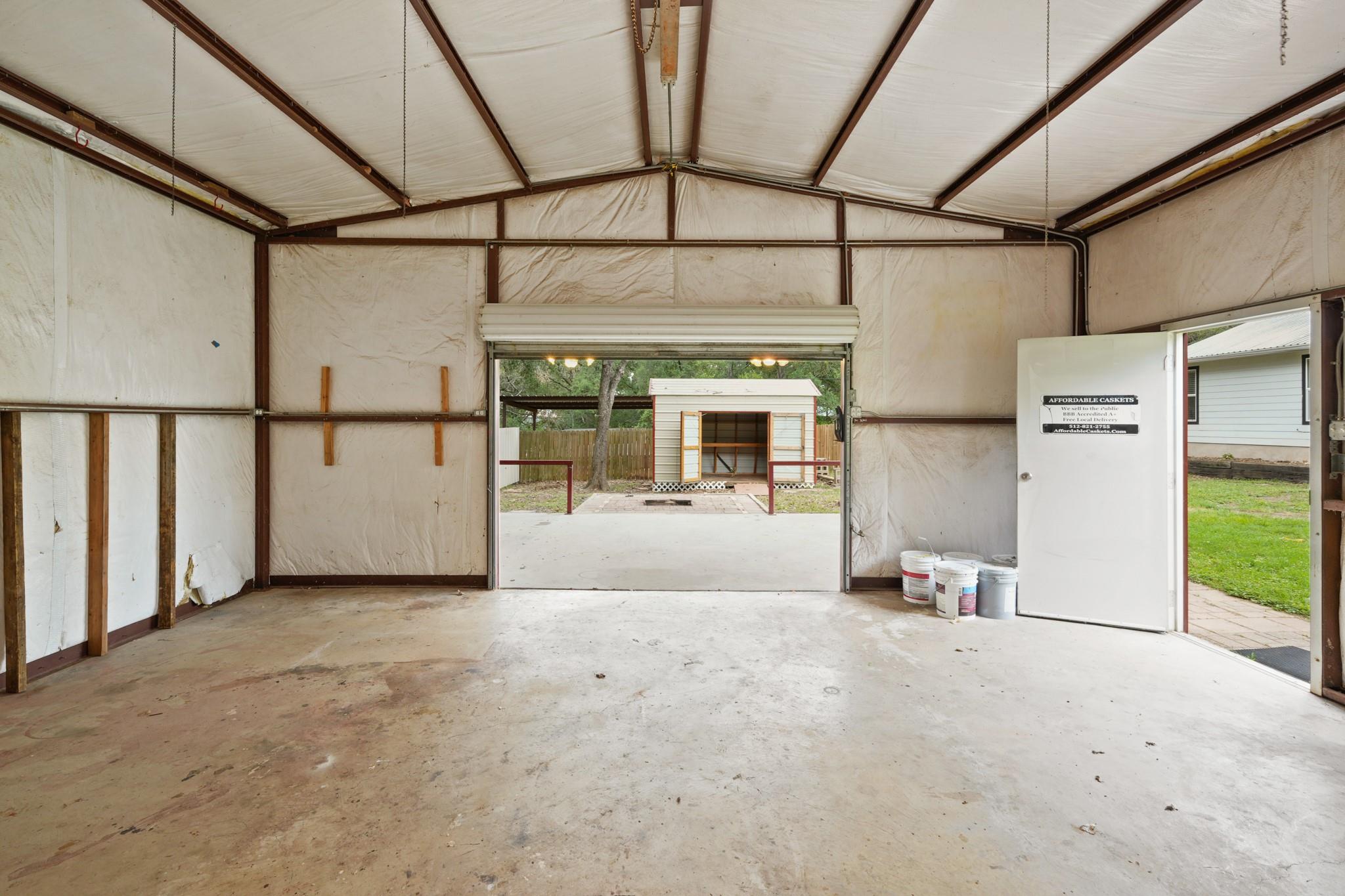 503 Pine St, Smithville, TX 78957