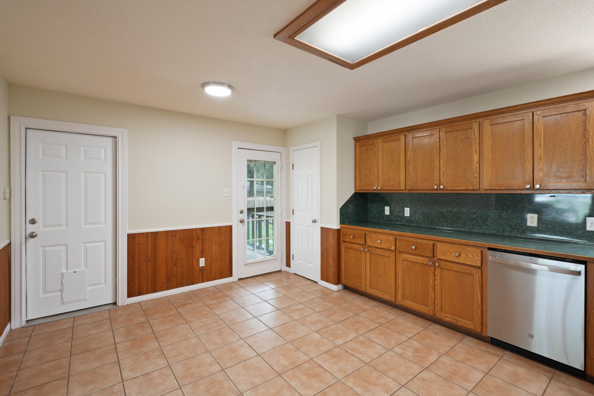 503 Pine St, Smithville, TX 78957