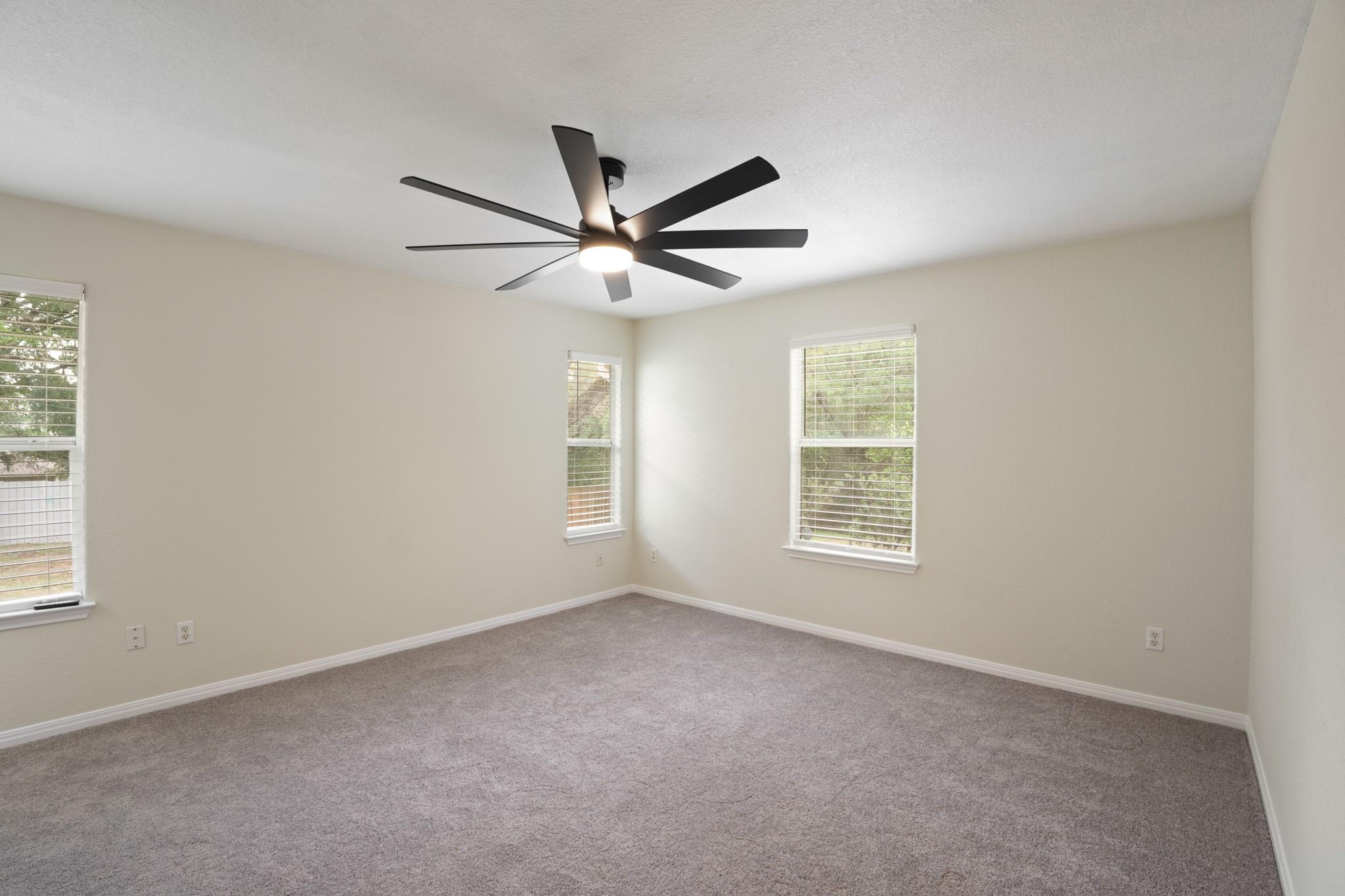 503 Pine St, Smithville, TX 78957