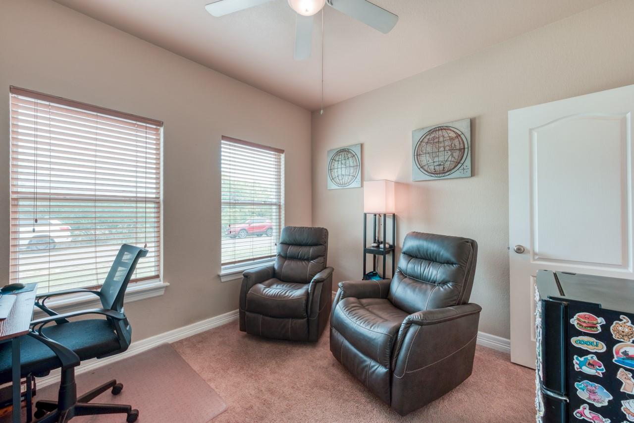 121 Cedar St, Granite Shoals, TX 78654