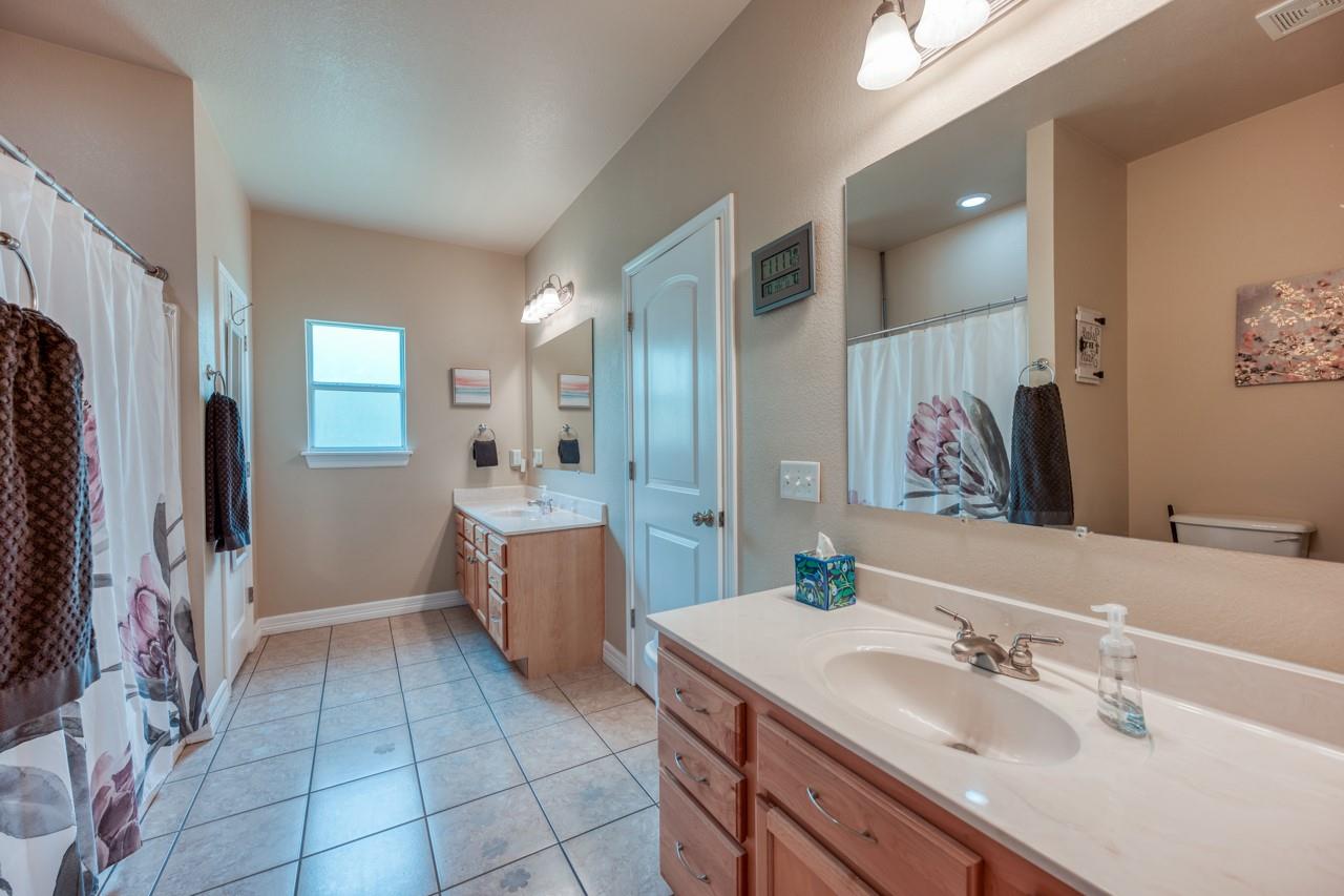 121 Cedar St, Granite Shoals, TX 78654