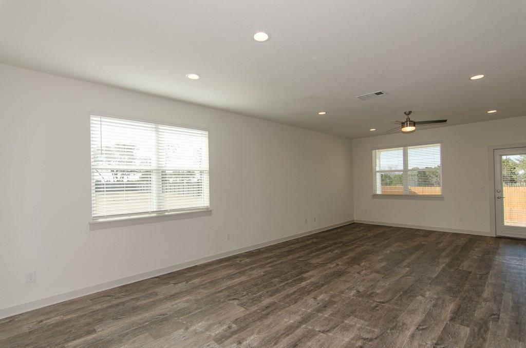 217 Deserti Rd, Leander, TX 78641