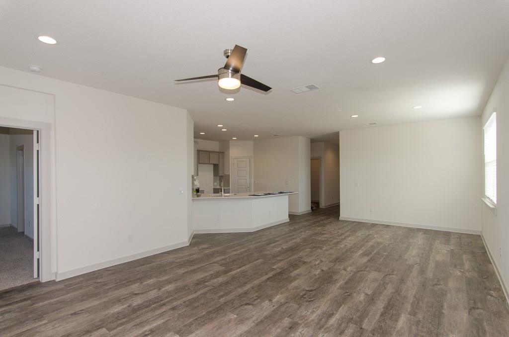 217 Deserti Rd, Leander, TX 78641