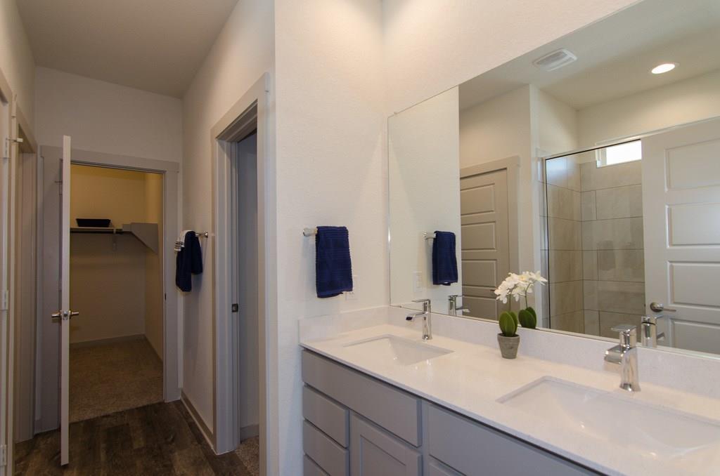 217 Deserti Rd, Leander, TX 78641