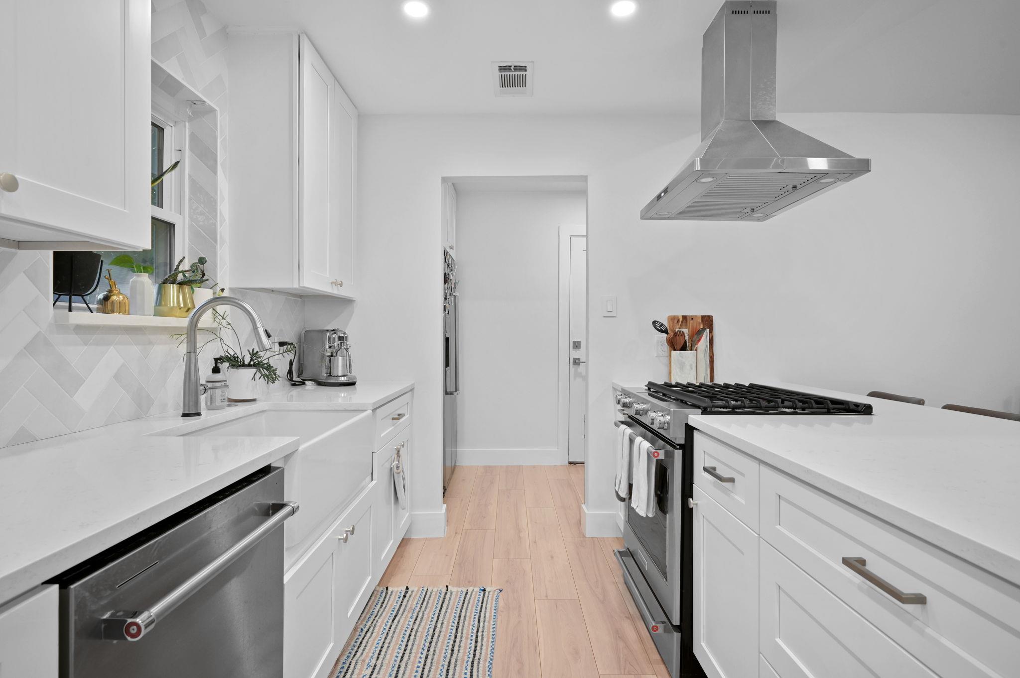 7206 Chuck Wagon Trl, Austin, TX 78749