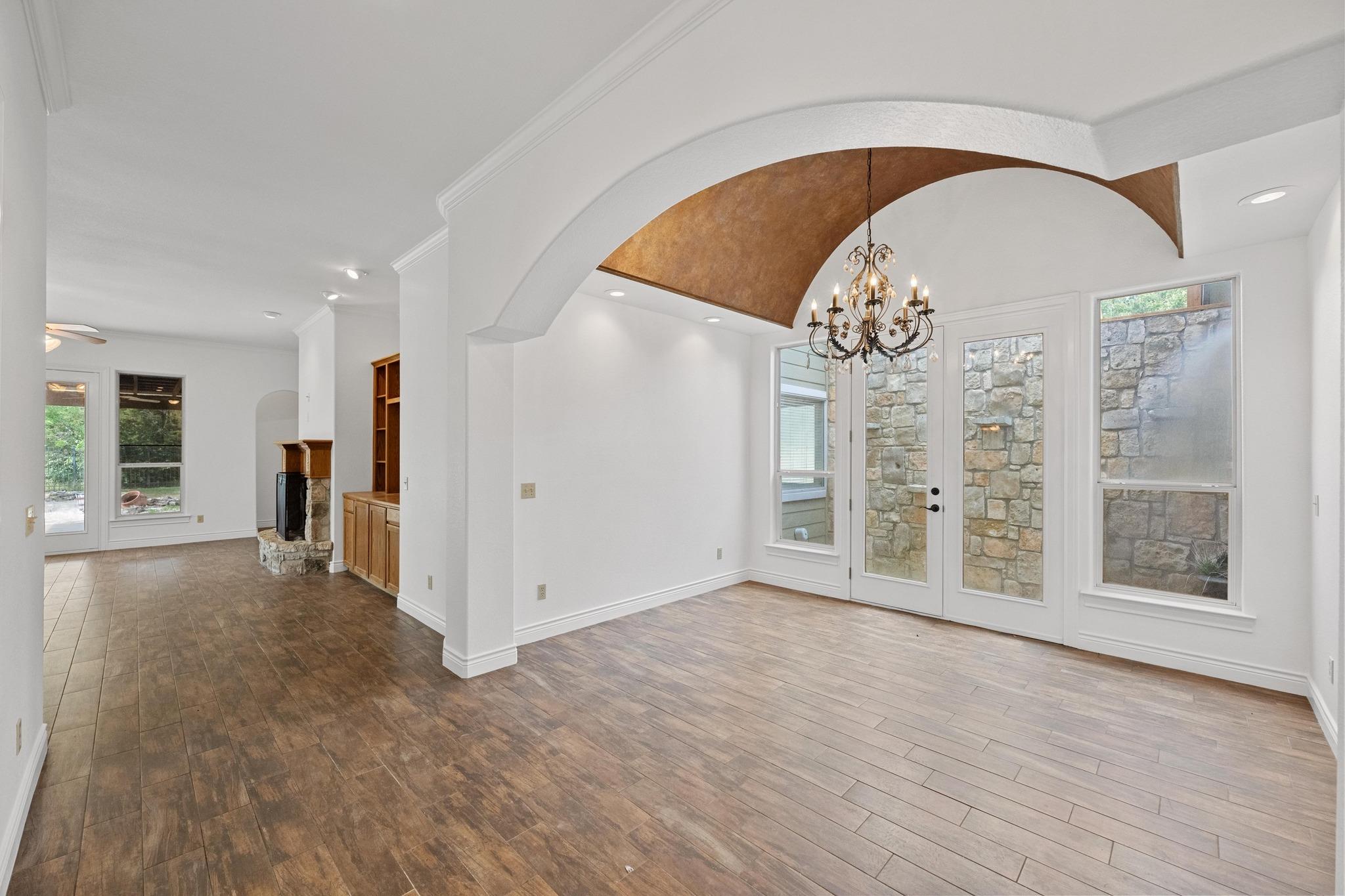 246 Whispering Valley Dr, Wimberley, TX 78676