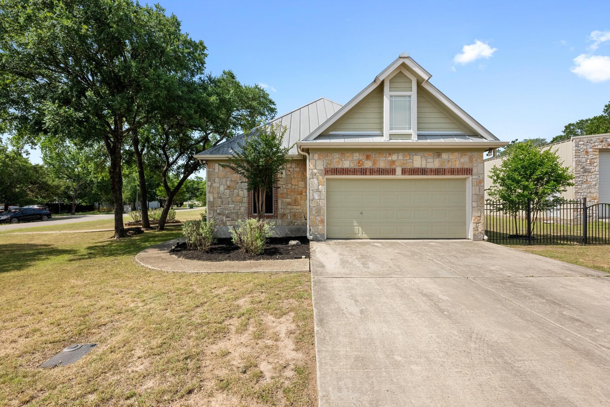 246 Whispering Valley Dr, Wimberley, TX 78676