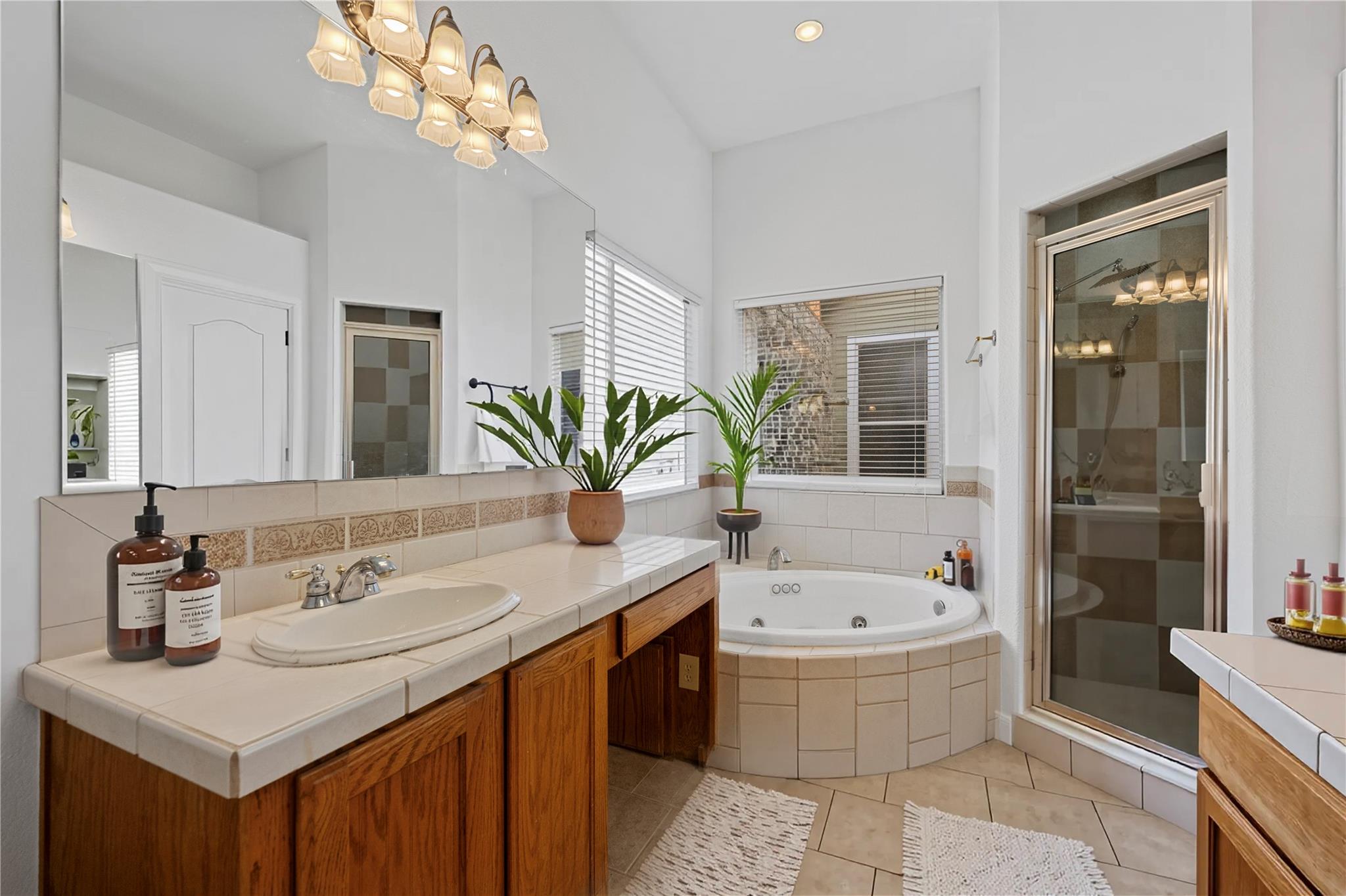 246 Whispering Valley Dr, Wimberley, TX 78676
