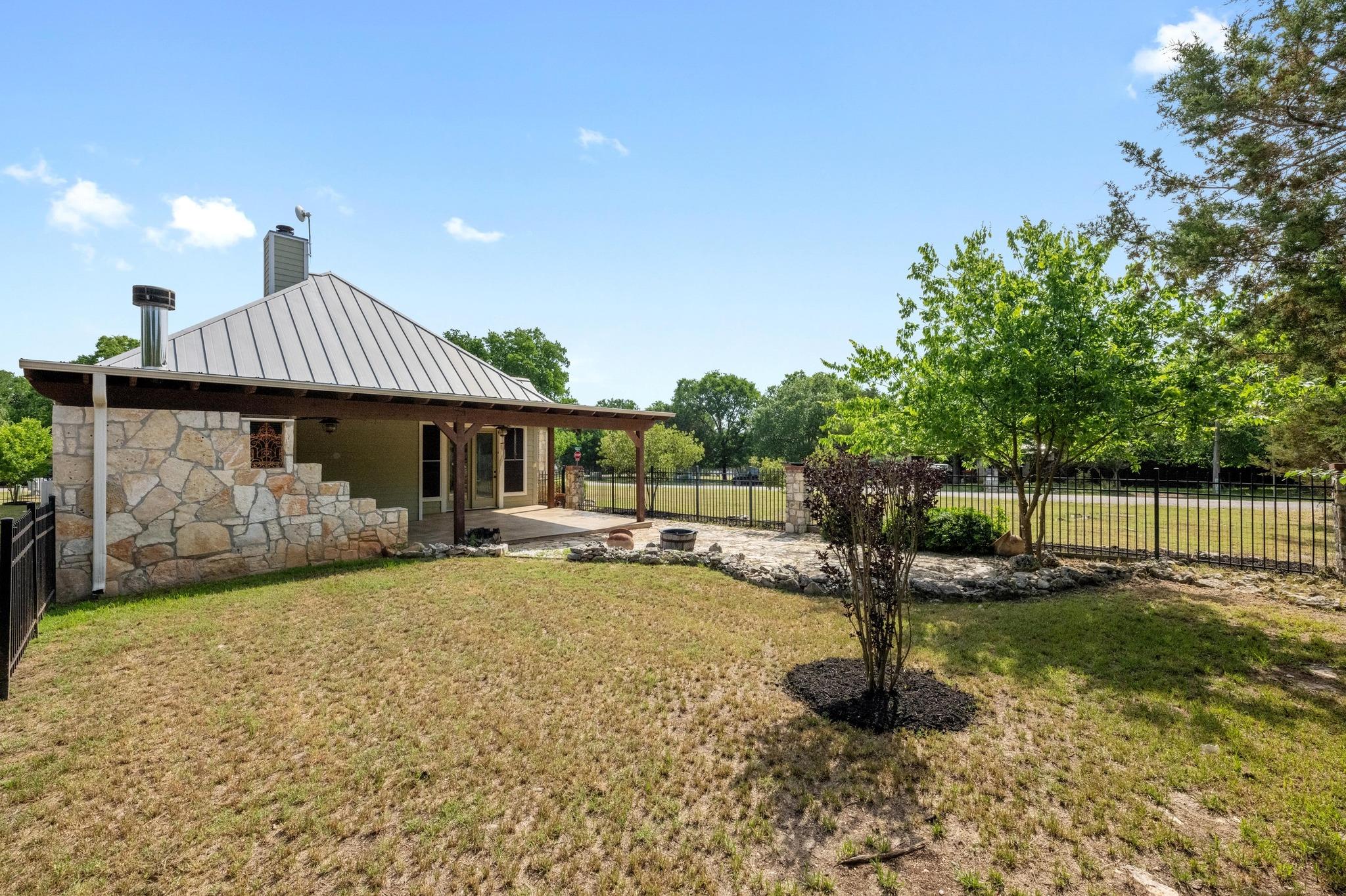 246 Whispering Valley Dr, Wimberley, TX 78676