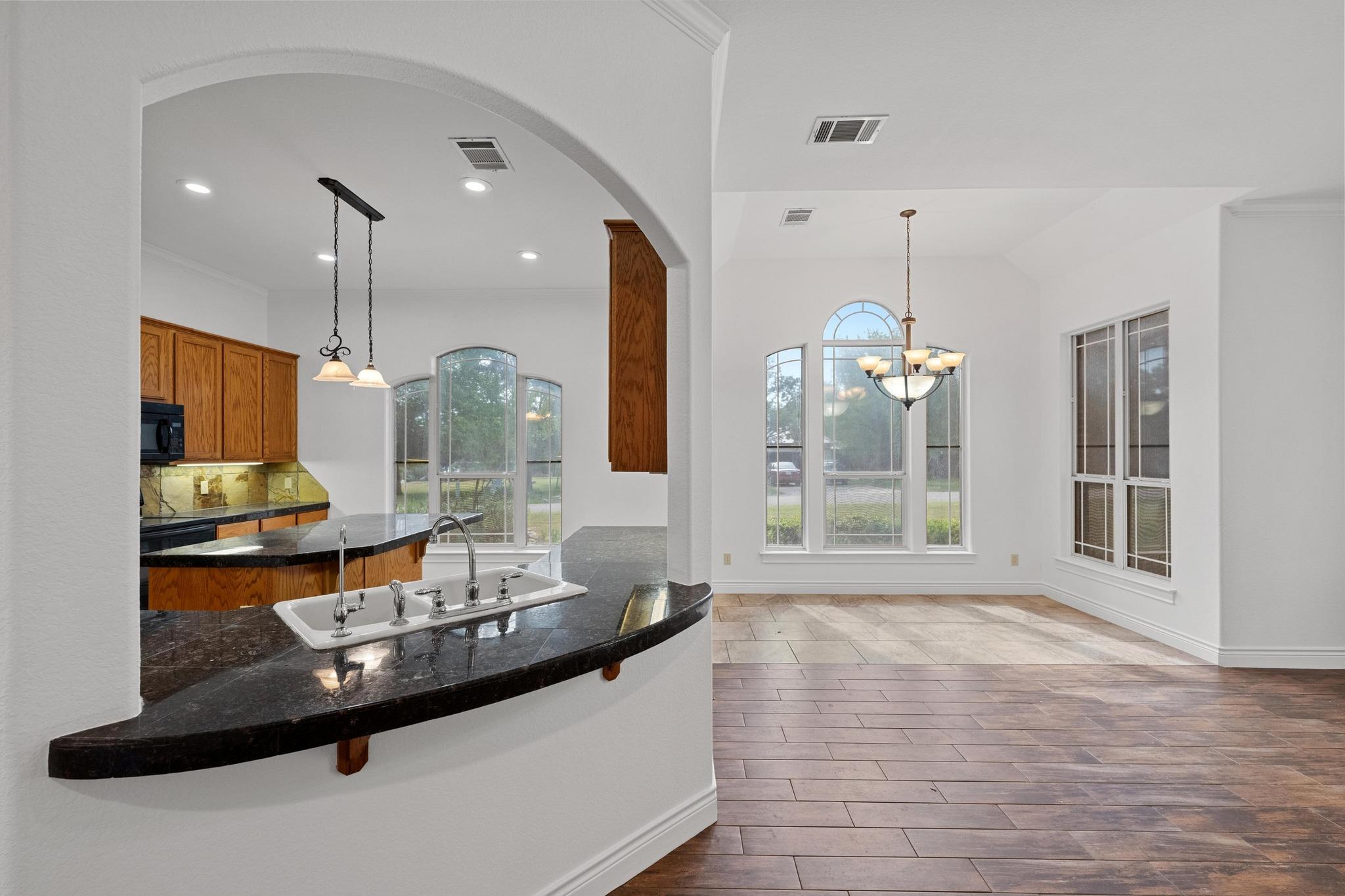 246 Whispering Valley Dr, Wimberley, TX 78676