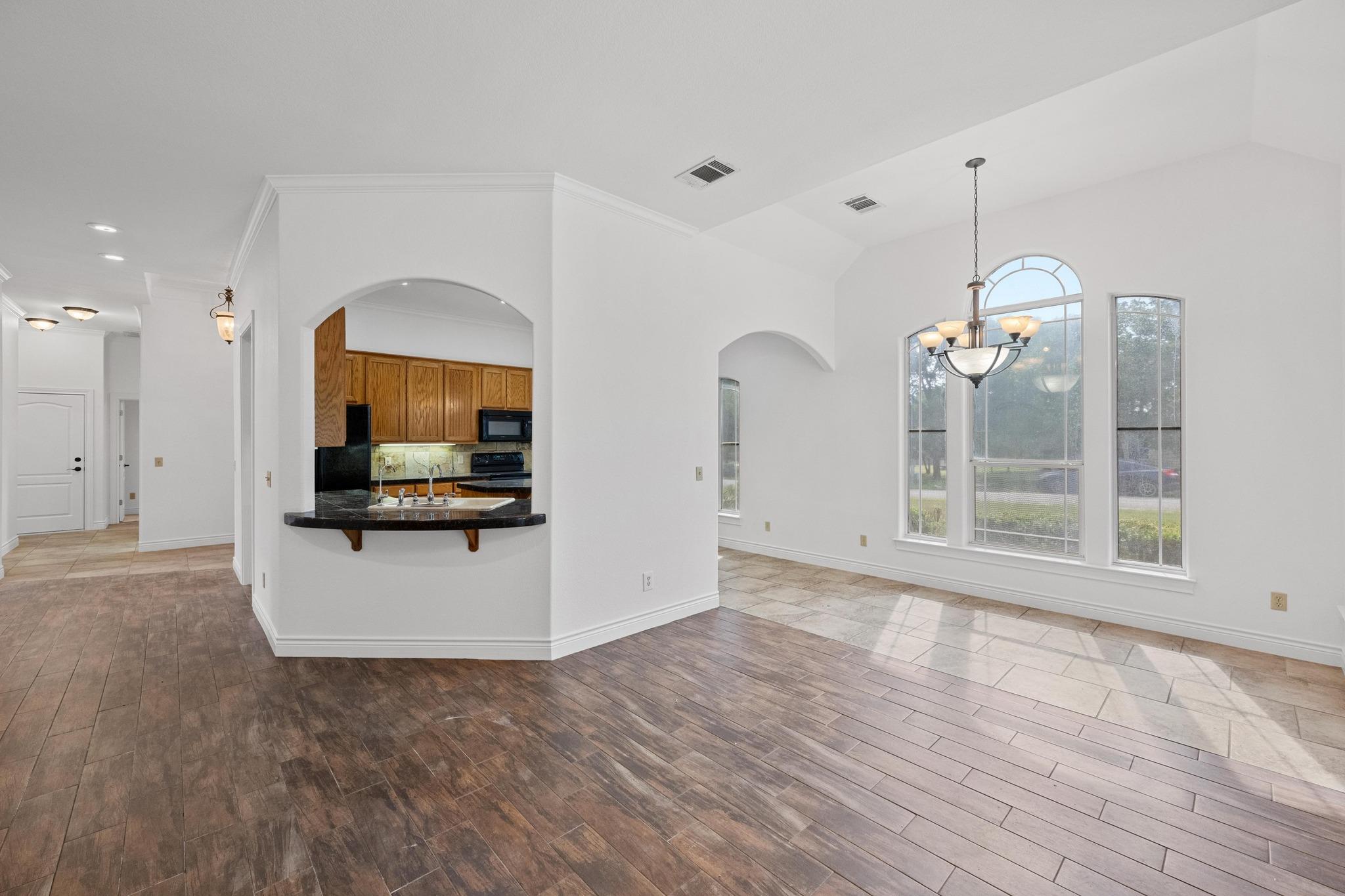 246 Whispering Valley Dr, Wimberley, TX 78676