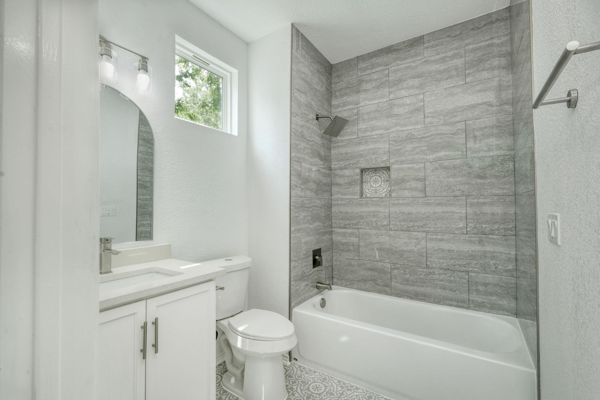 1008 E 3RD St, Georgetown, TX 78626