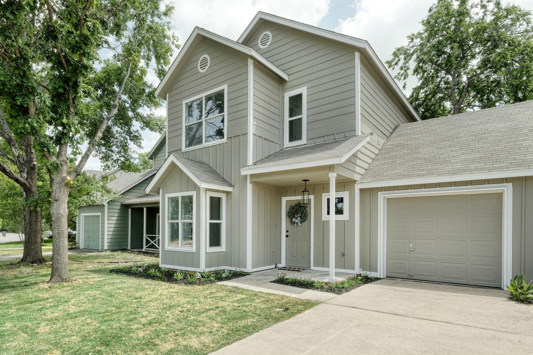 1008 E 3RD St, Georgetown, TX 78626