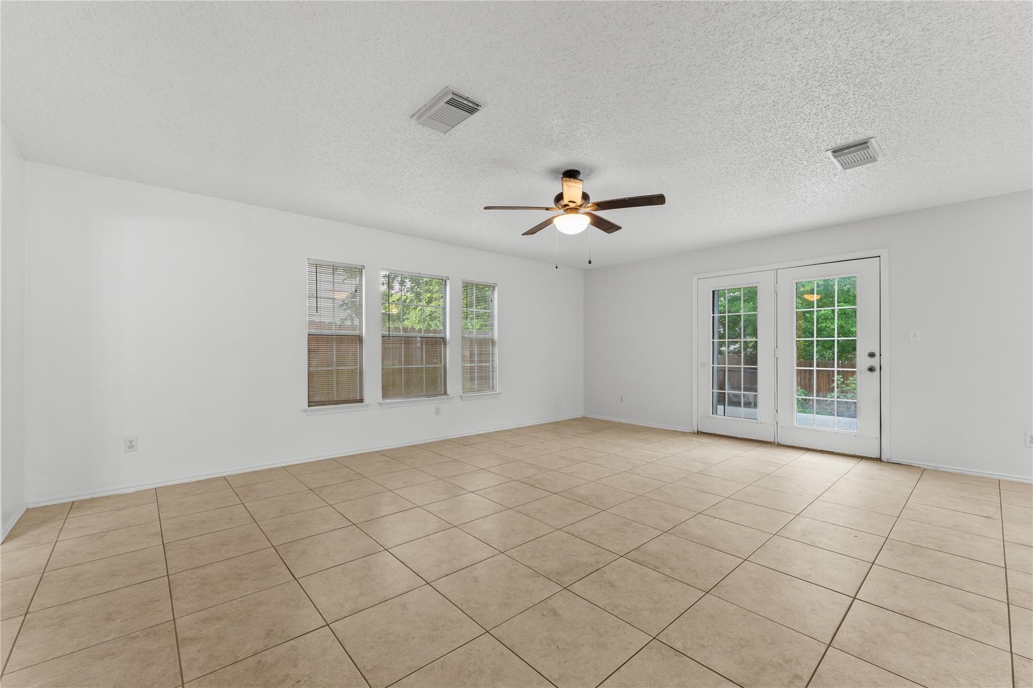 491 Emerald Fields Ln, Kyle, TX 78640
