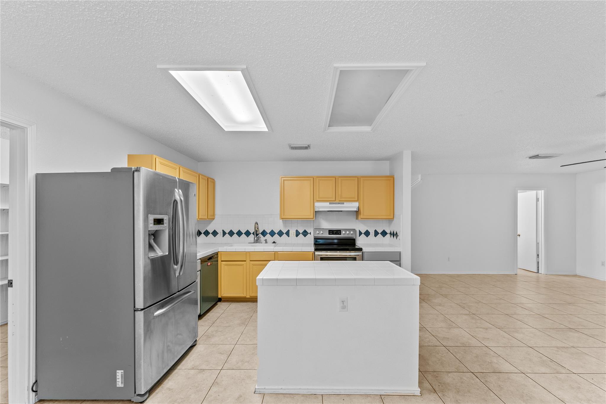 491 Emerald Fields Ln, Kyle, TX 78640
