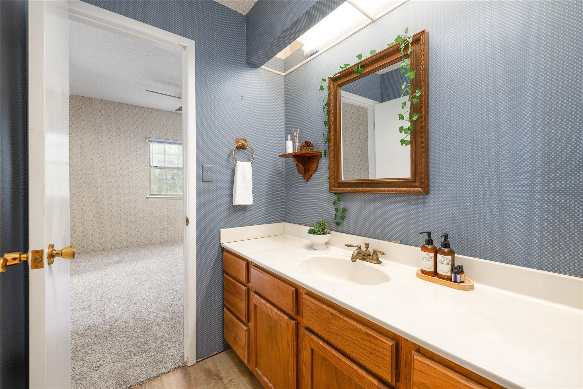 28920 Country Drive Dr, New Braunfels, TX 78132
