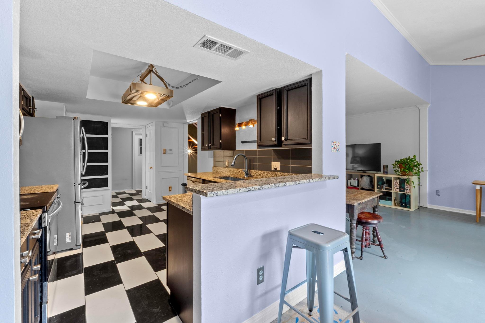 1605 Coronado Hills Dr # B, Austin, TX 78752
