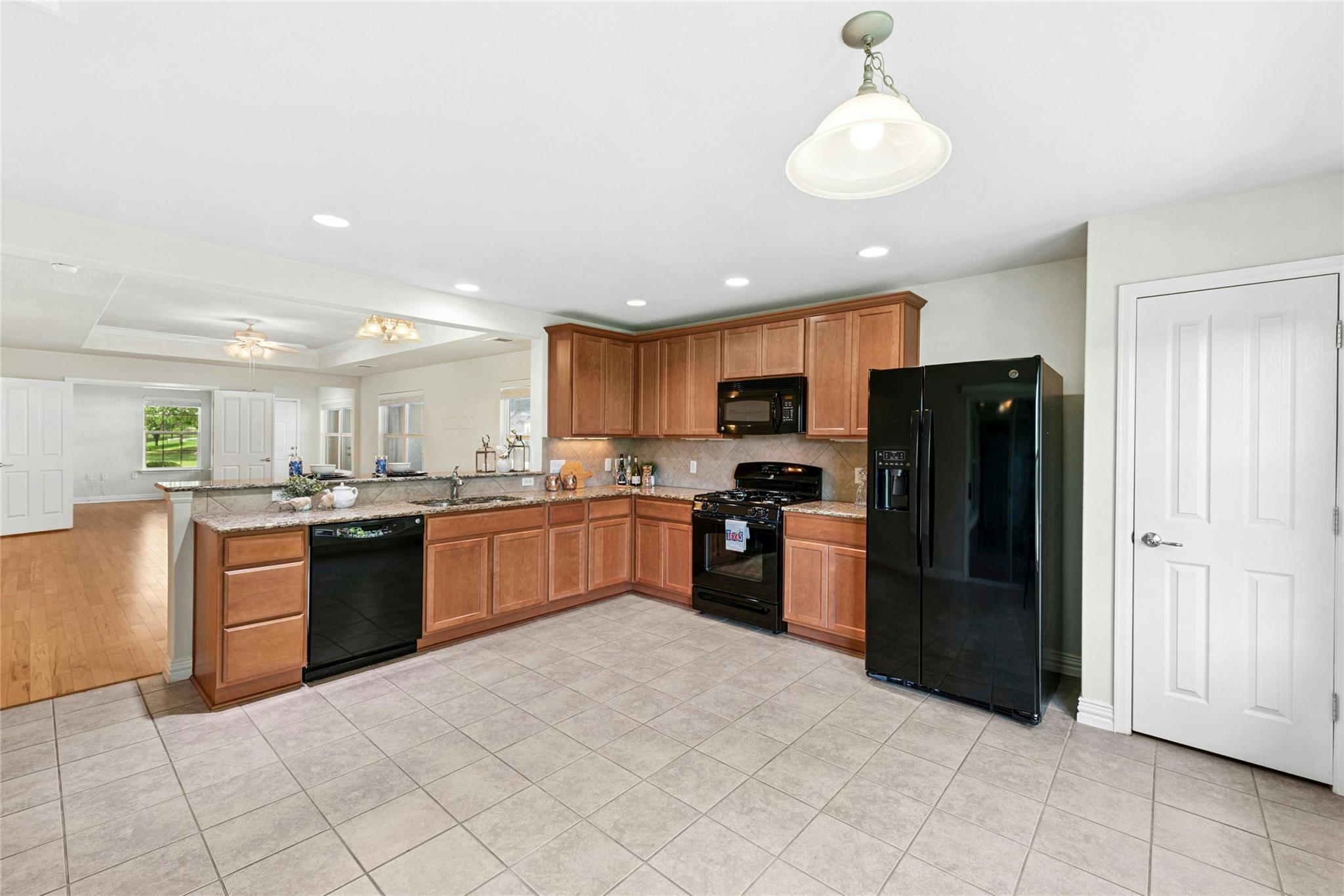 206 Sheldon Lake Dr, Georgetown, TX 78633