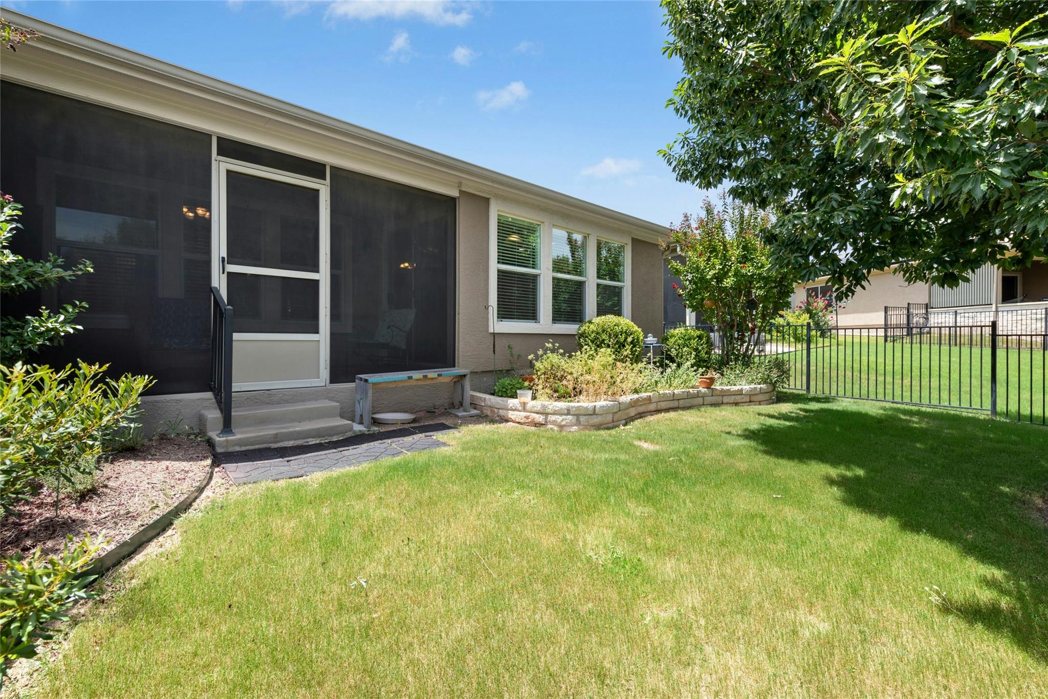 206 Sheldon Lake Dr, Georgetown, TX 78633