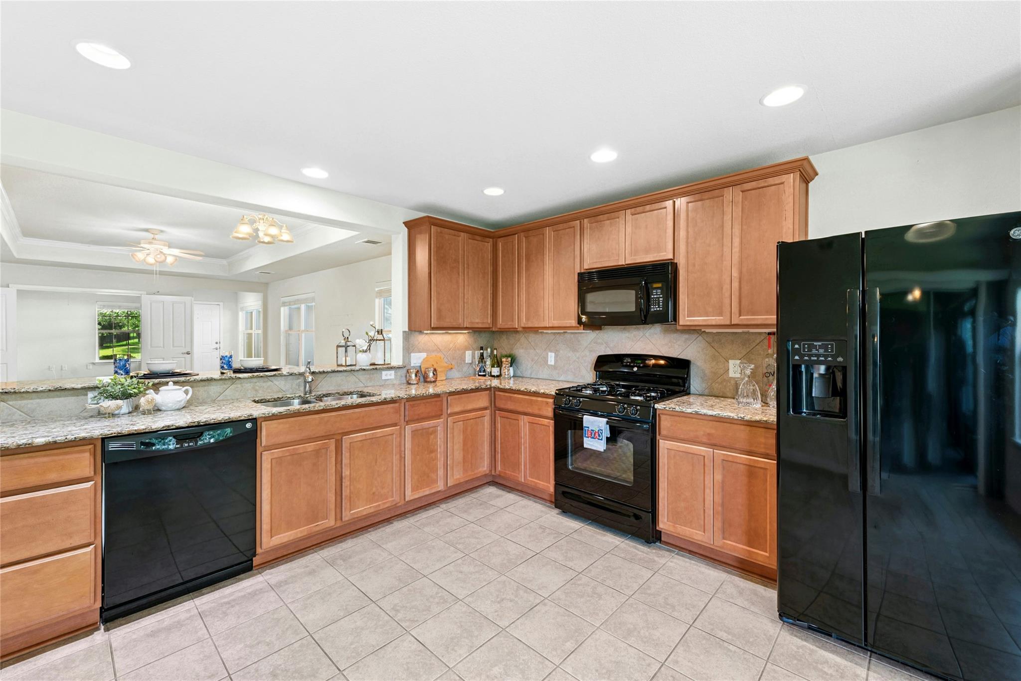 206 Sheldon Lake Dr, Georgetown, TX 78633