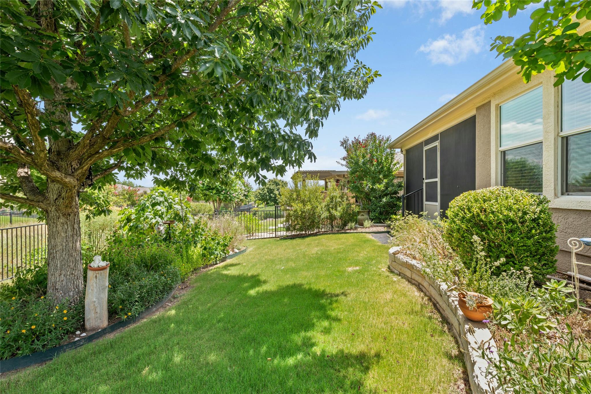 206 Sheldon Lake Dr, Georgetown, TX 78633