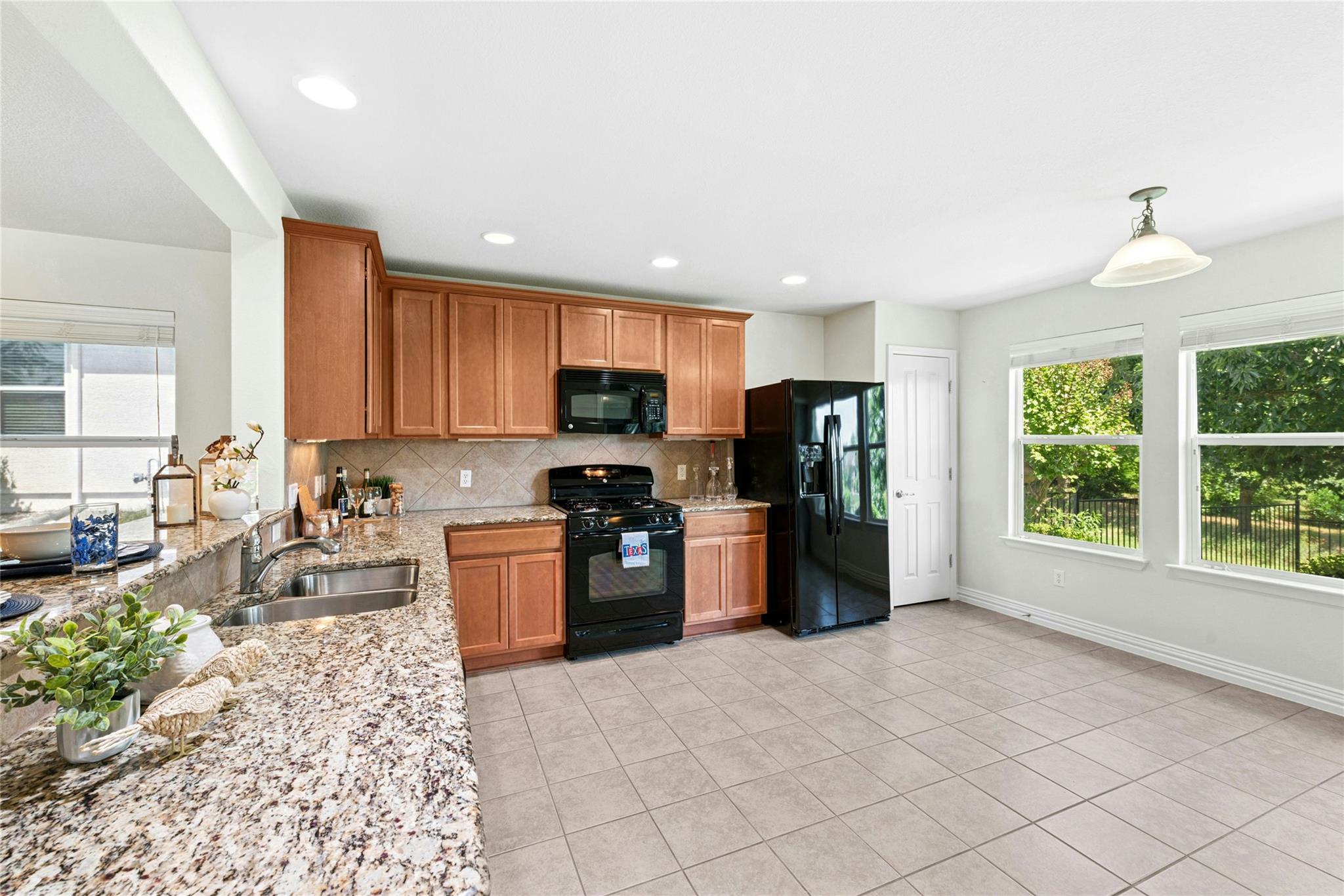 206 Sheldon Lake Dr, Georgetown, TX 78633