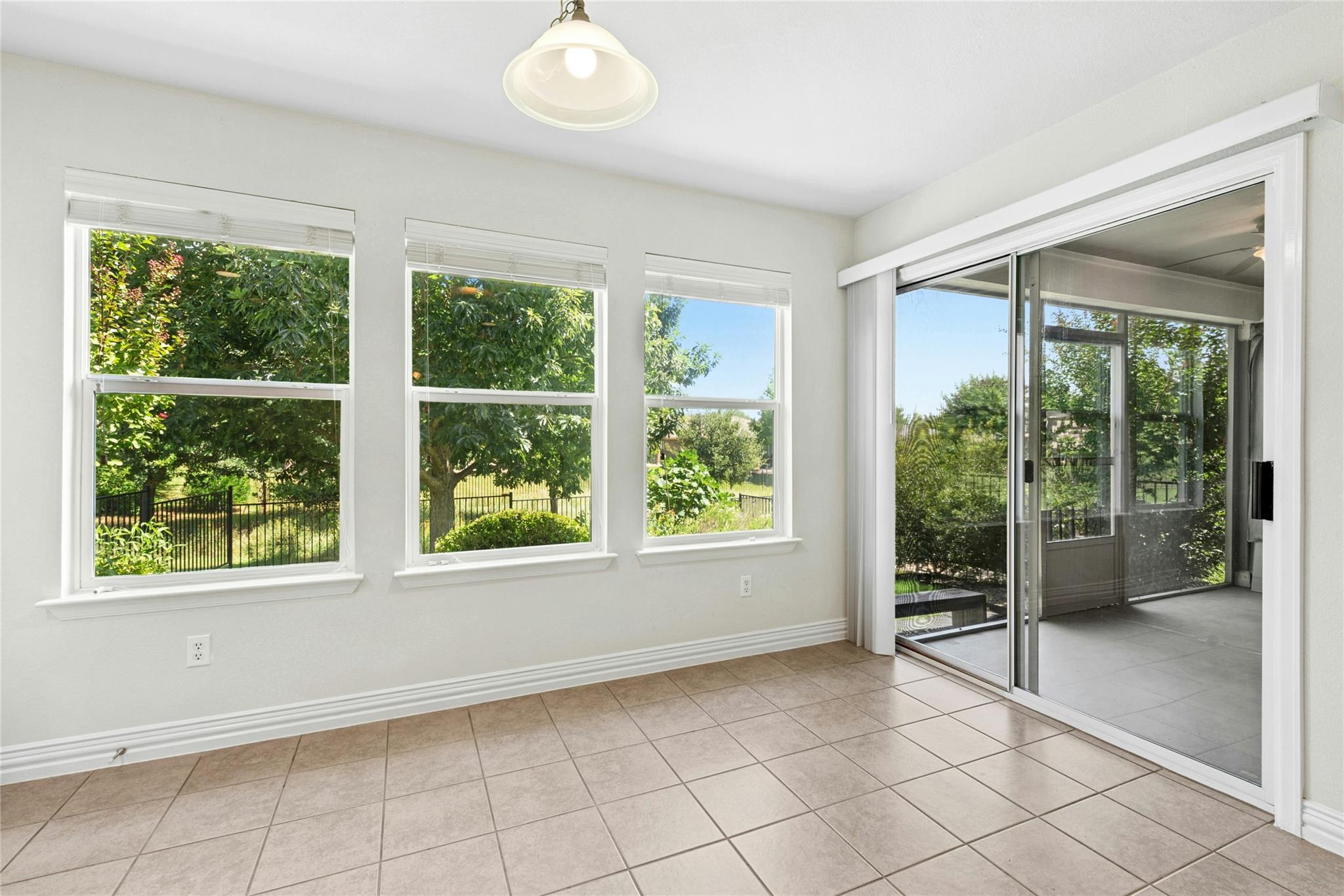 206 Sheldon Lake Dr, Georgetown, TX 78633