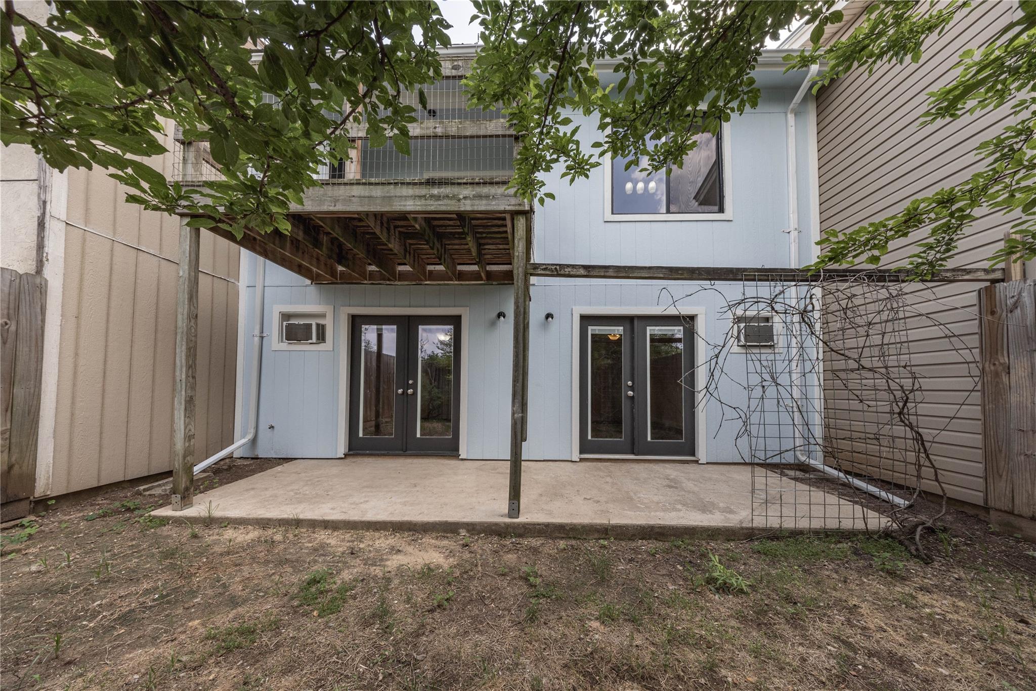 110 Shady Bluff Dr, Wimberley, TX 78676