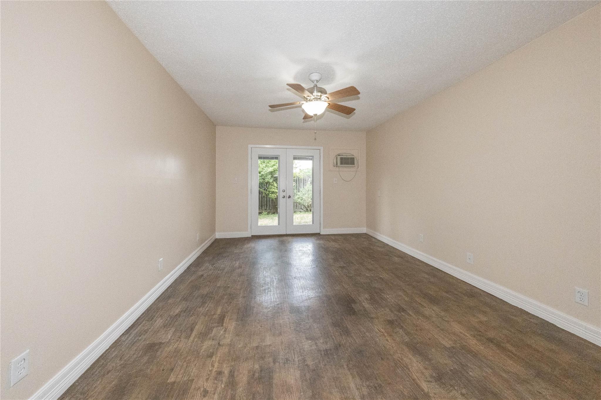 110 Shady Bluff Dr, Wimberley, TX 78676