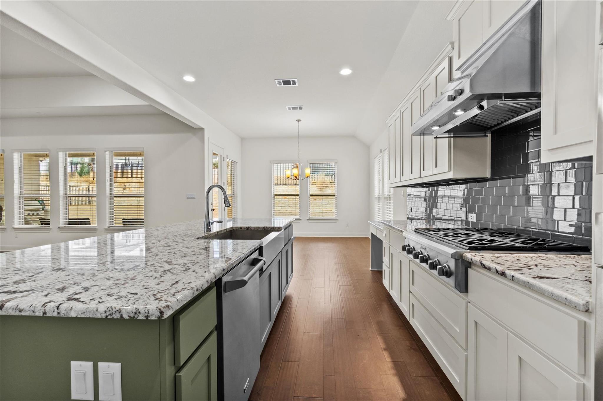 4705 Napoli Shore Dr, Leander, TX 78641