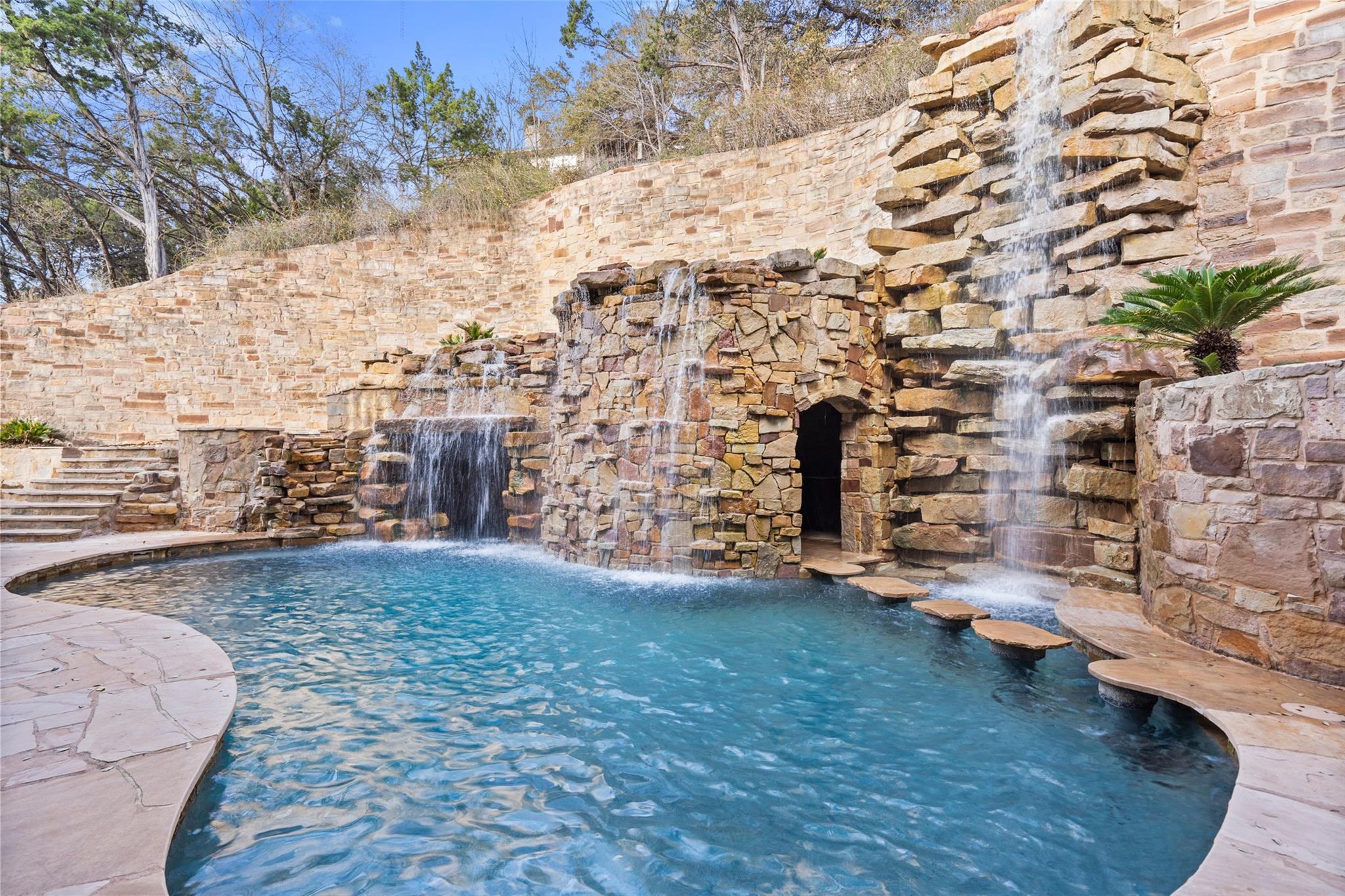 604 Logans Ln, Austin, TX 78746