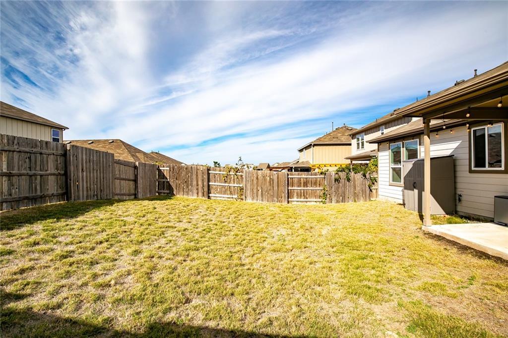 253 Beechnut Dr, Buda, TX 78610