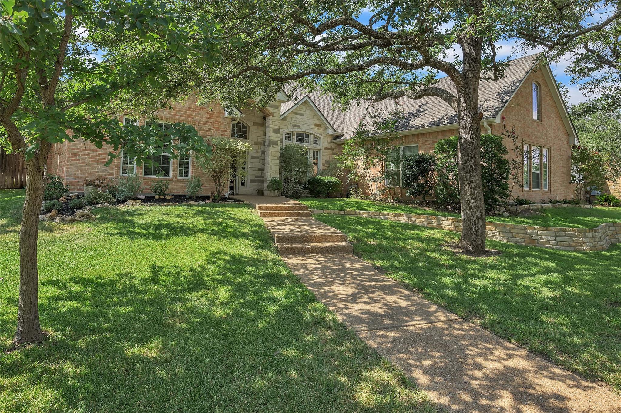 385 Green Park Dr, Belton, TX 76513