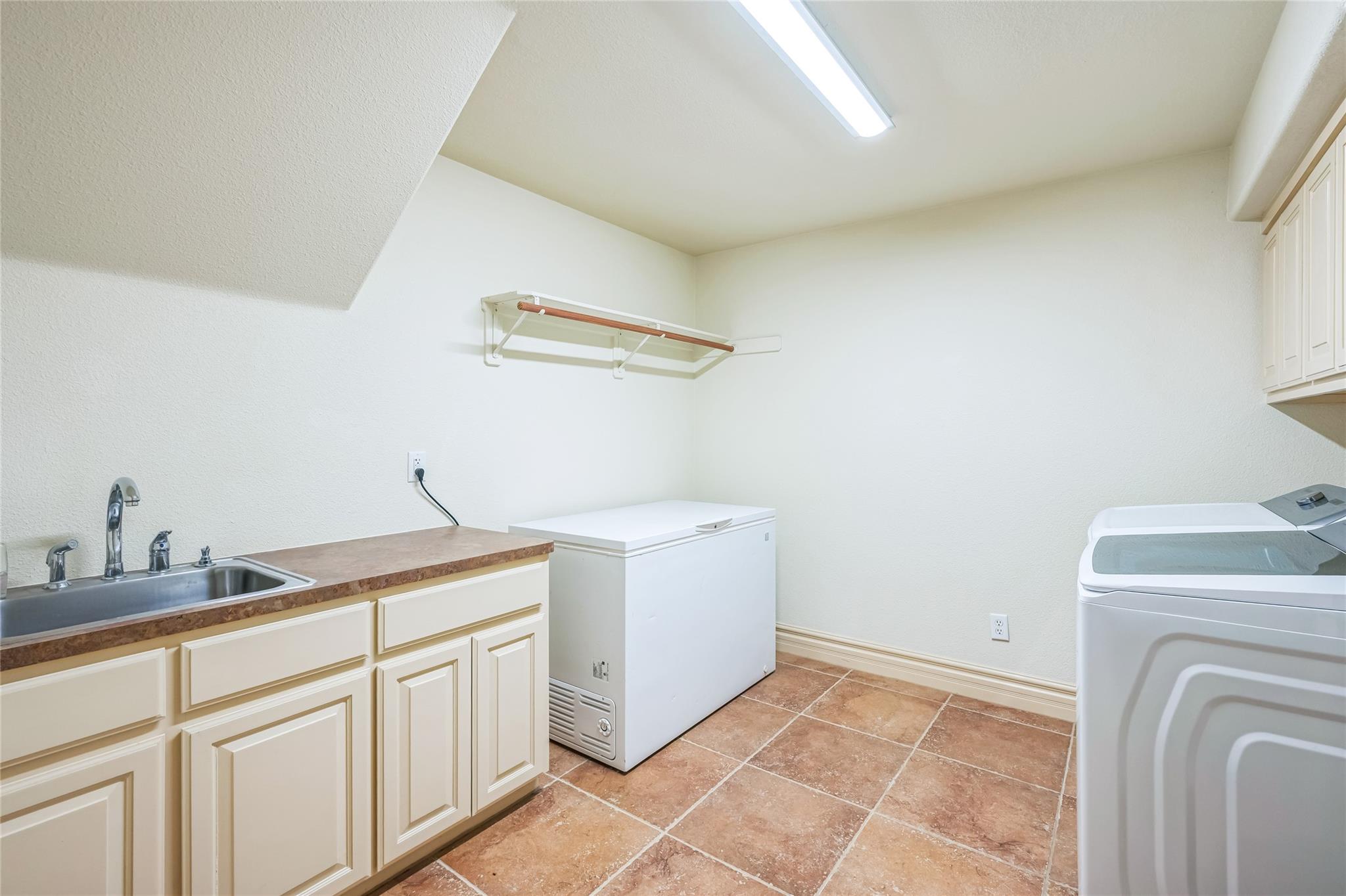 385 Green Park Dr, Belton, TX 76513