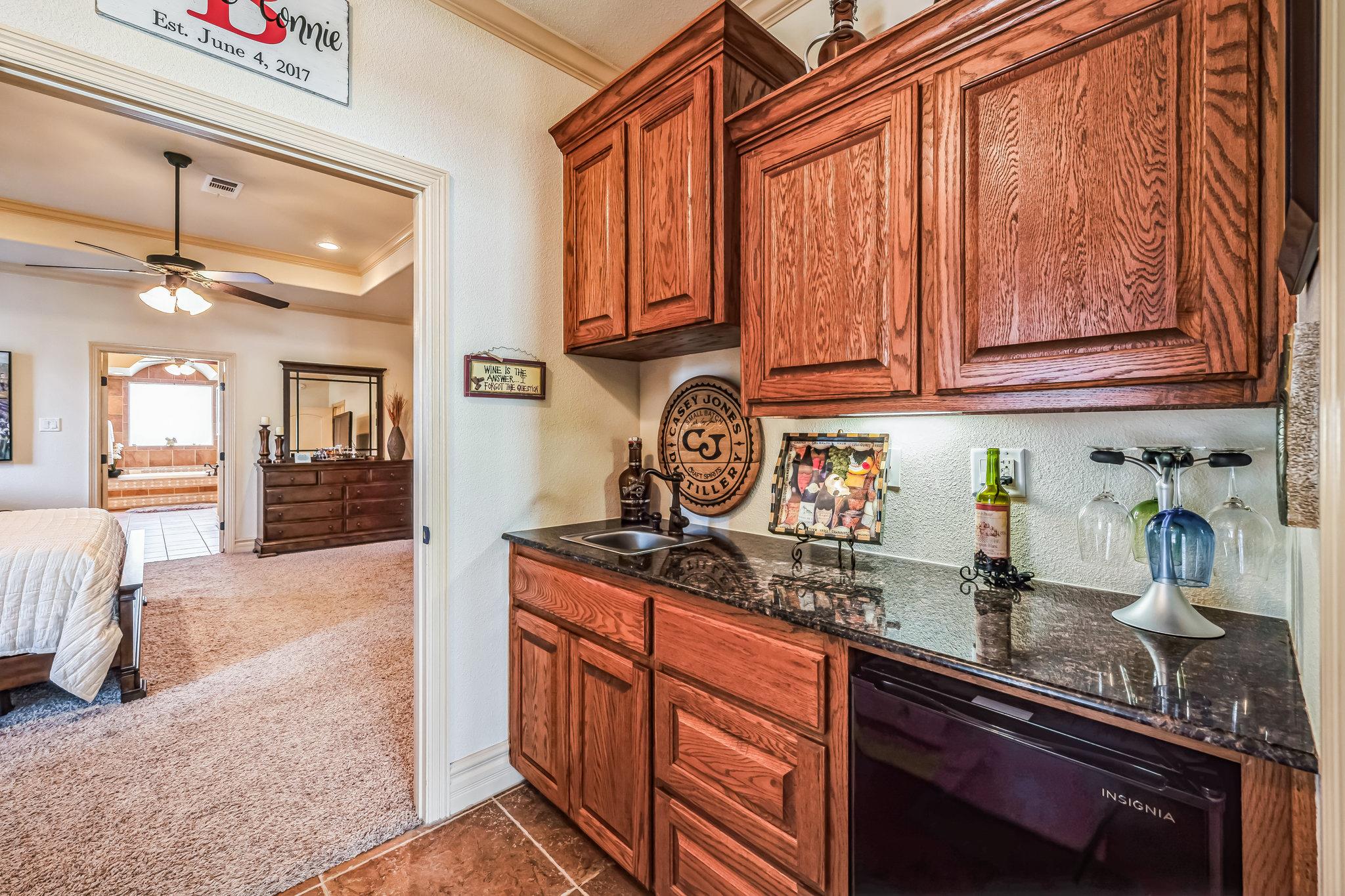 385 Green Park Dr, Belton, TX 76513