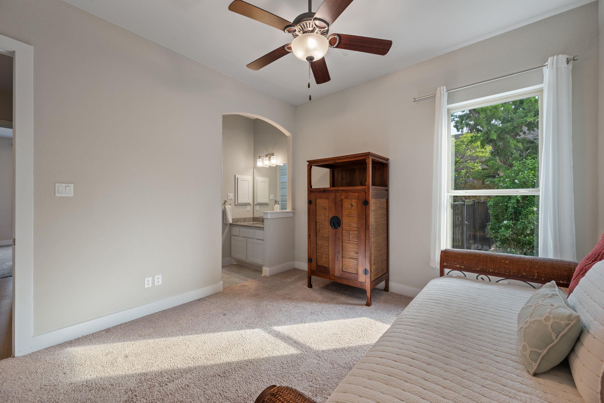 916 Dream Catcher Dr, Leander, TX 78641