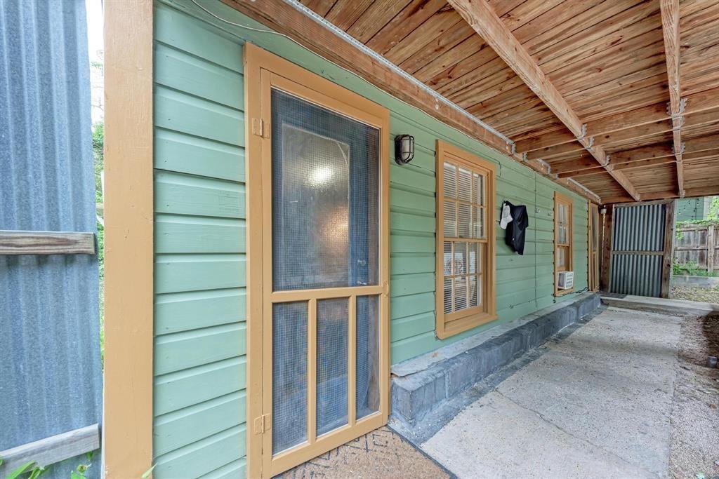 2834 Salado St, Austin, TX 78705