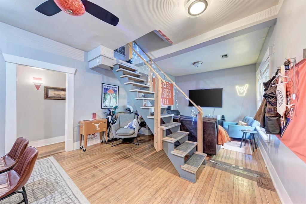 2834 Salado St, Austin, TX 78705