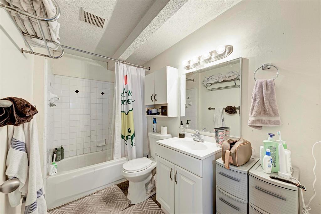 2834 Salado St, Austin, TX 78705