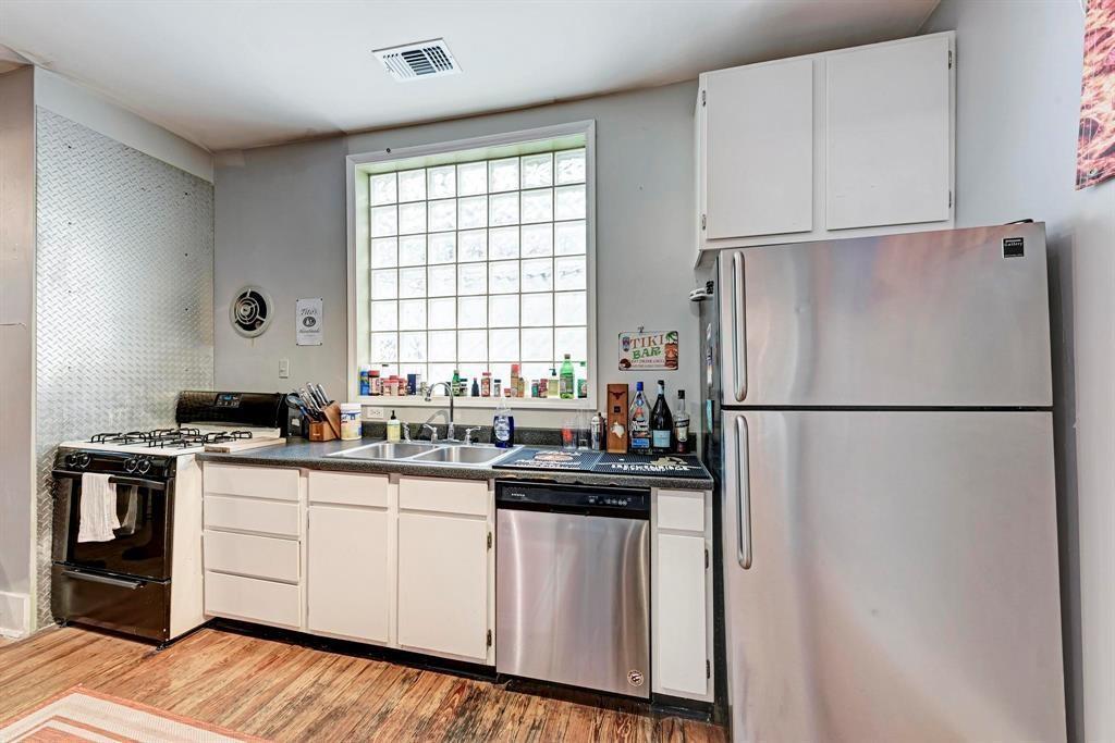 2834 Salado St, Austin, TX 78705