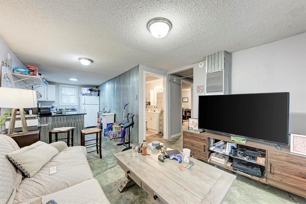 2834 Salado St, Austin, TX 78705