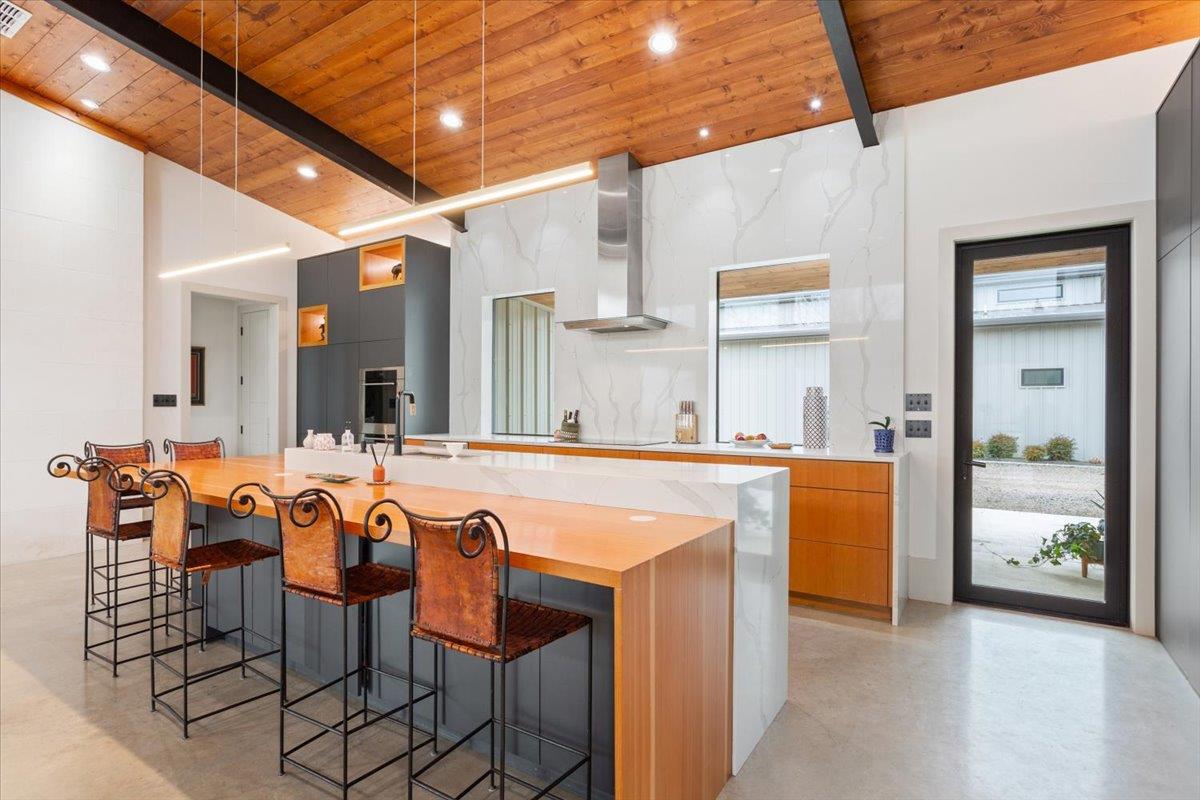 11579 Willow Grove Road, Moody, TX 76557