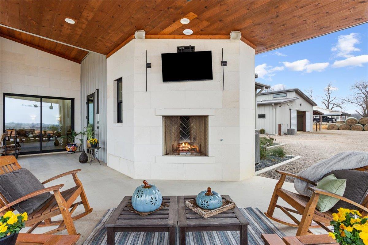 11579 Willow Grove Road, Moody, TX 76557