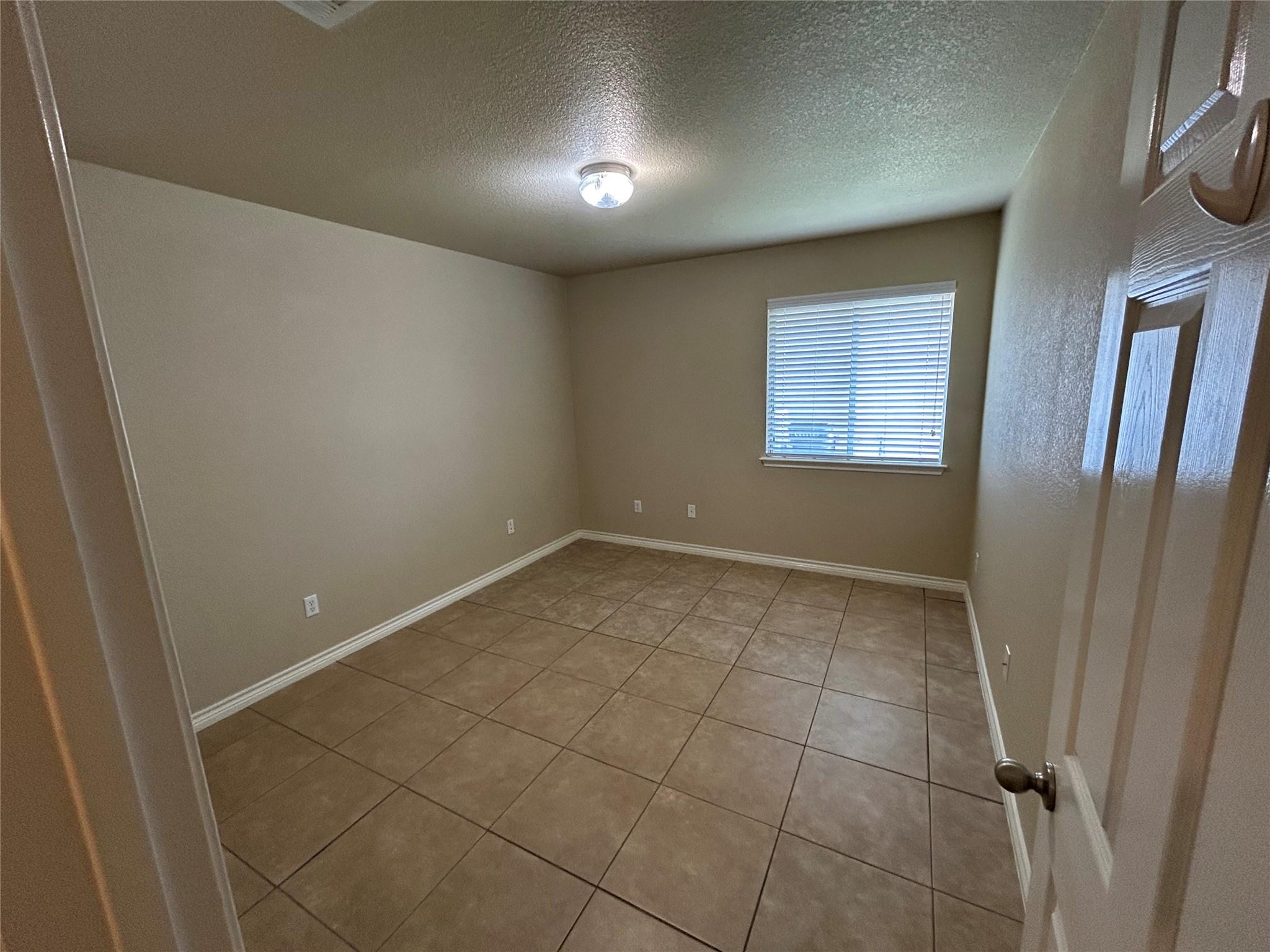 670 Covent Dr, Kyle, TX 78640