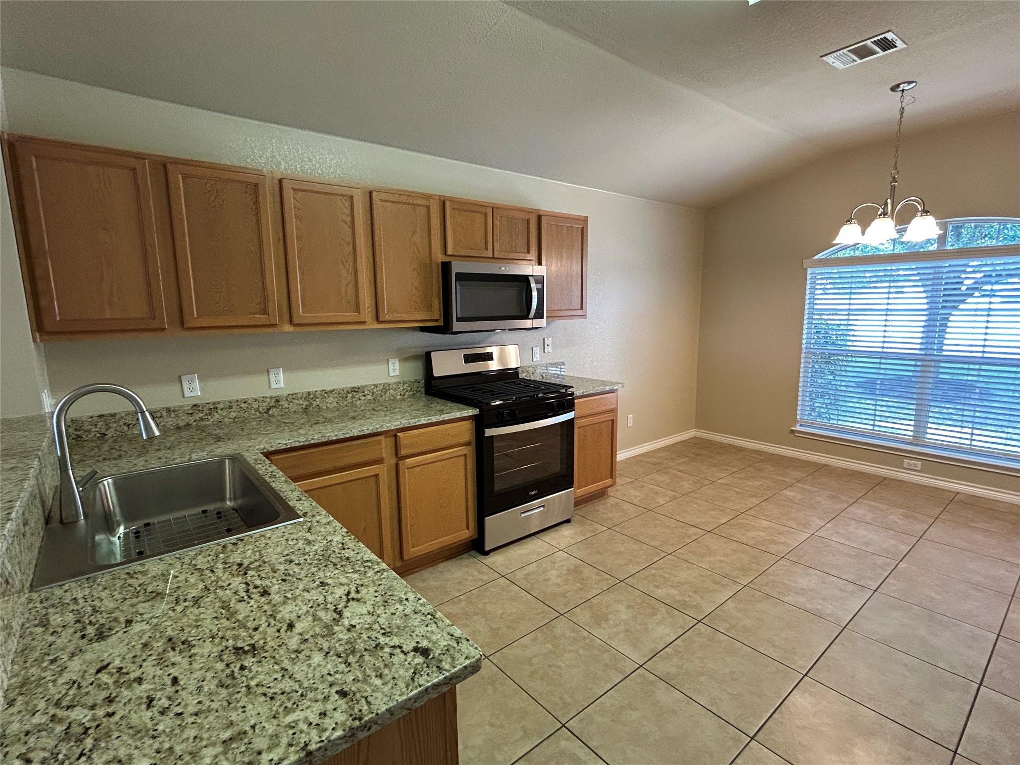 670 Covent Dr, Kyle, TX 78640