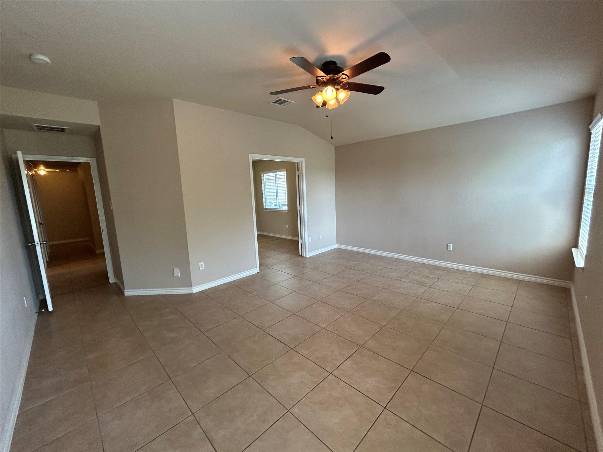670 Covent Dr, Kyle, TX 78640