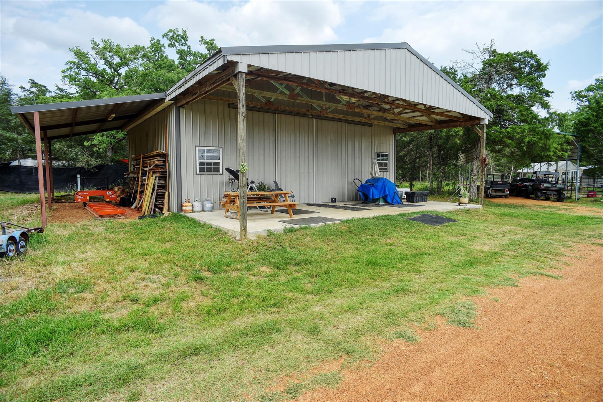 13831 Tx-95 Highway, Flatonia, TX 78941